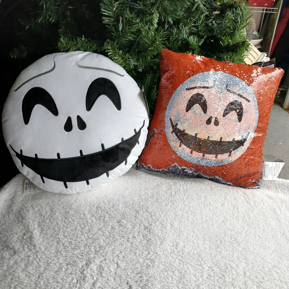 Halloween Themed Decorative Pillow Set